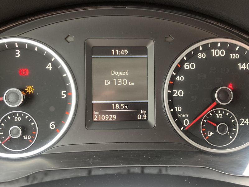 Volkswagen Tiguan (2013) 2.0TDI R-line - fotka 23 z 37