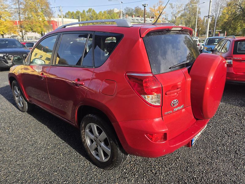 Toyota RAV4 2.2D 100KW 4x4 cz - fotka 3 z 16
