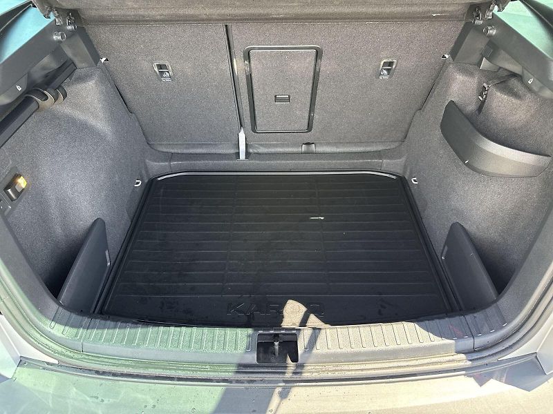 Škoda Karoq (2020) 1.6 TDI Ambition - fotka 28 z 29