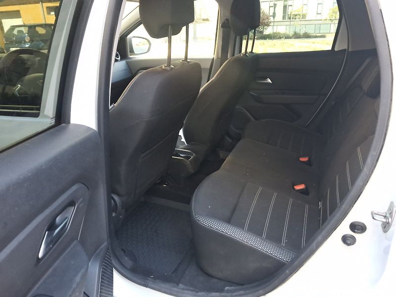 Dacia Duster 1,6 4WD 2BH4641 - fotka 19 z 32
