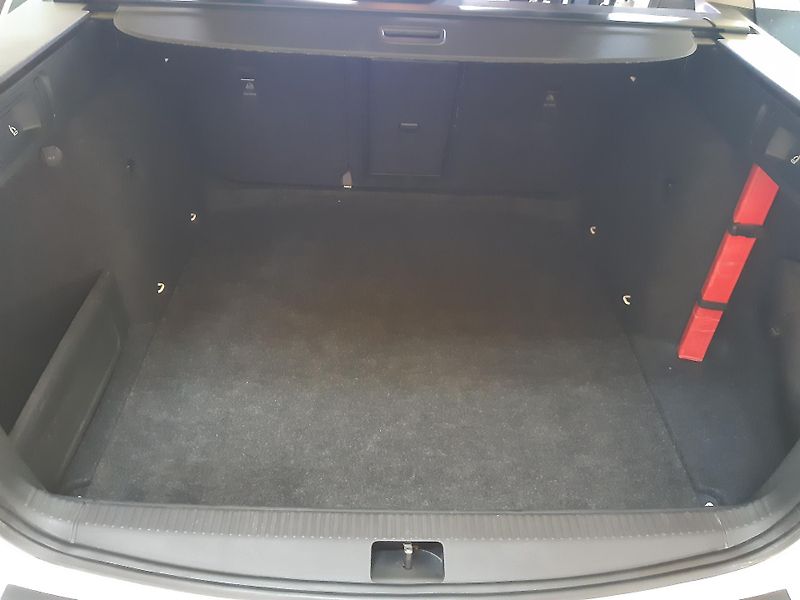 Škoda Octavia 2.0 TDI COMBI KLIMA 122000km!! - fotka 15 z 17