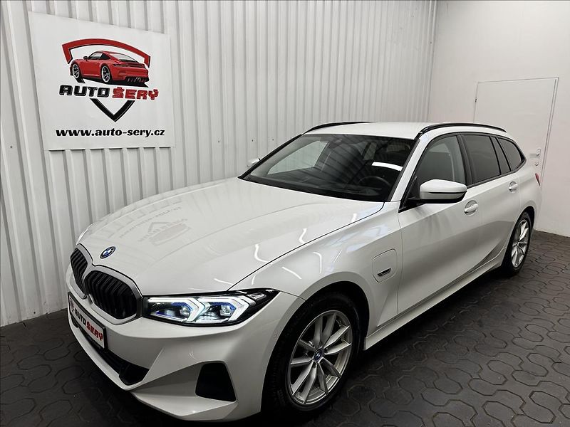 BMW Řada 3 330E 215kW XDRIVE TAŽNÉ 2XALU - fotka 2 z 50