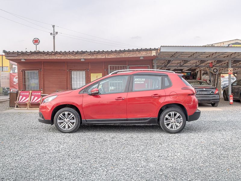 Peugeot 2008 (2017) ČR 1.2T 81KW – 88.359KM - fotka 8 z 41