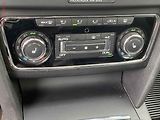 Škoda Superb (2014) 2.0 TDi, ČR, Ambition, bixen - náhled 16