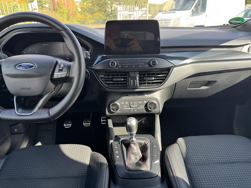 Ford Focus (2018) 2.0TDCi 110KW 1.Majitel ST  - fotka 16 z 27