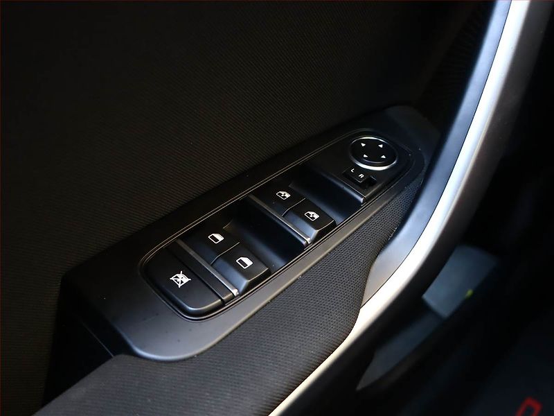 Kia Ceed (2022) 1.5 T-GDI, ČR,1.maj - fotka 16 z 16