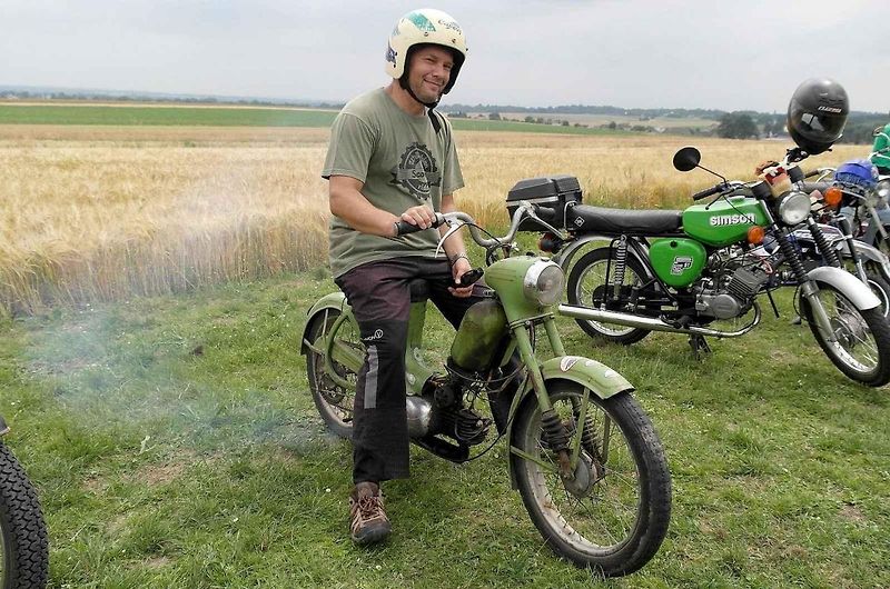 Jawa 550 se nejčastěji lakovala barvou červená třešeň