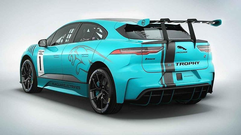 Závodní Jaguar I-Pace pro šampionát eTrophy.