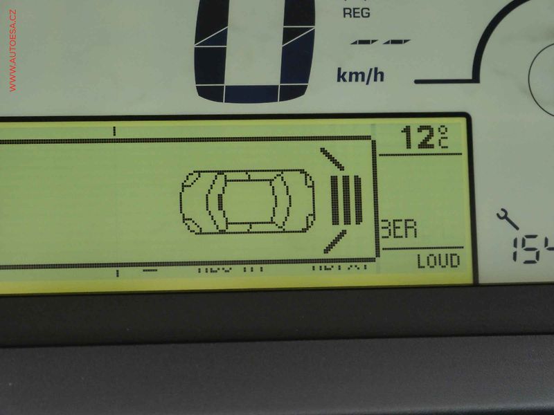 Citroën C4 Picasso (2011) 1.6HDi, 1.maj,ČR, Tendance - fotka 17 z 20