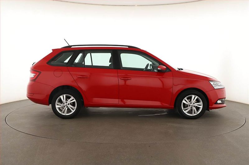 Škoda Fabia (2019) 1.0 TSI, Tempomat - fotka 6 z 17