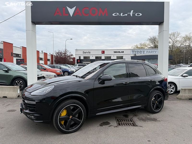 Porsche Cayenne Turbo S - fotografie inzerátu