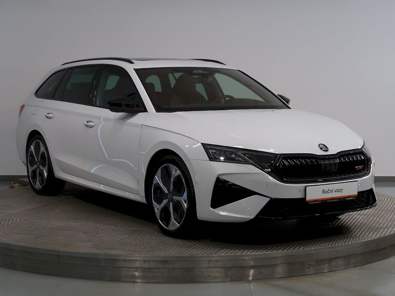 Škoda Octavia (2026) RS 2.0TSI 195KW DSG TAŽNÉ PANO - fotka 6 z 48