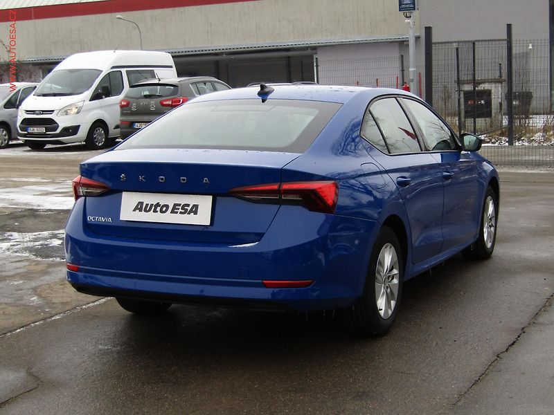 Škoda Octavia (2020) 2.0 TDi, ČR, Ambition - fotka 4 z 19
