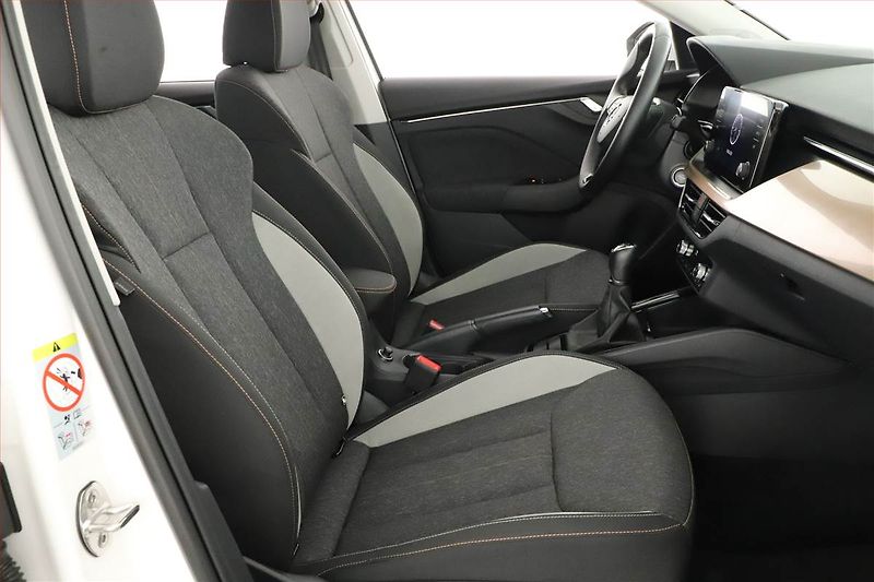 Škoda Scala (2023) Style 1.0 TSI, ČR,1.maj - fotka 9 z 20
