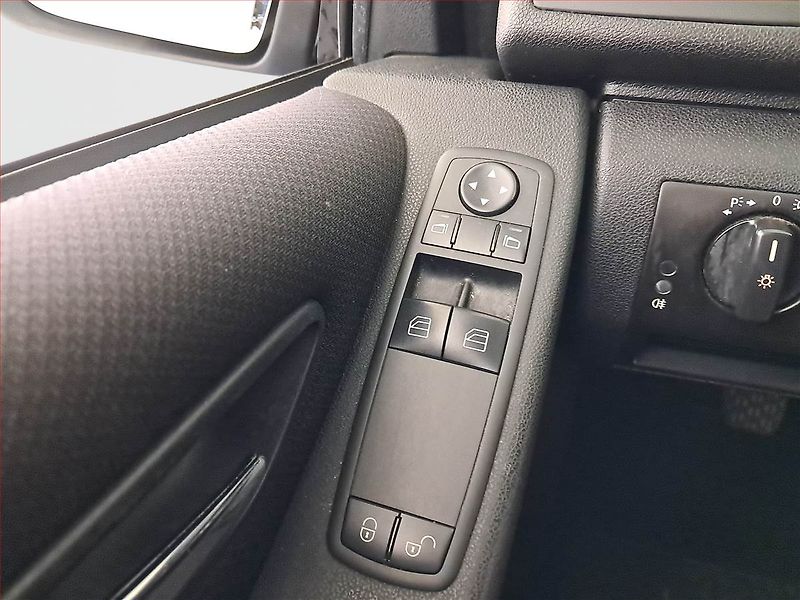 Mercedes-Benz Třídy A (2008) A 170 , Serv.kniha, po STK - fotka 14 z 14