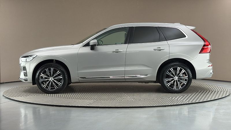 Volvo XC60 2.0 B4 AUT AWD Inscription - fotka 4 z 29