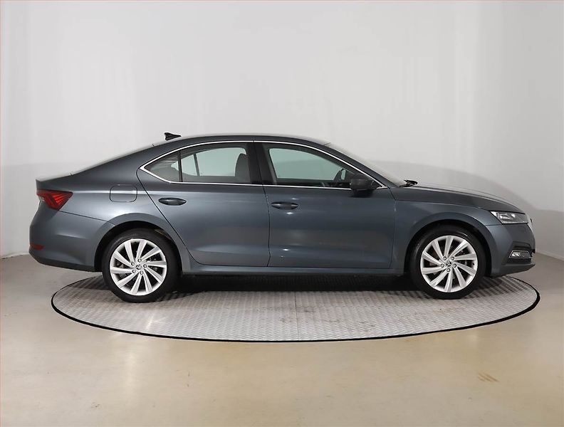 Škoda Octavia (2020) Style 1.4 TSI iV - fotka 6 z 17