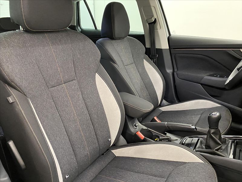Škoda Scala 1,0 TSI 85kW Top Selection - fotka 8 z 30