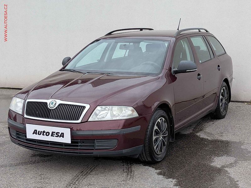 Škoda Octavia (2011) 1.6 MPi, ČR, Klima - fotka 3 z 13