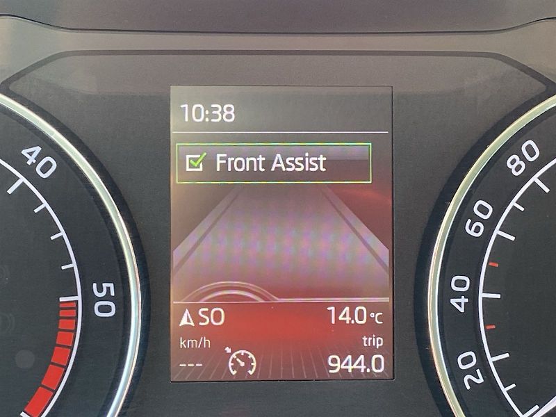 Škoda Superb (2017) Combi 2.0 TDI 4x4 Ambition - fotka 11 z 30