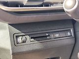 Peugeot 3008 1.5 BlueHDi/96kW Allure S&S AT - náhled 32