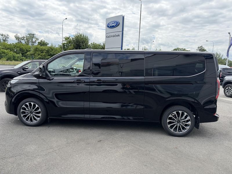 Ford Tourneo Custom (2025) Titanium X L2, Tourneo, 2.5 Du - fotka 6 z 22