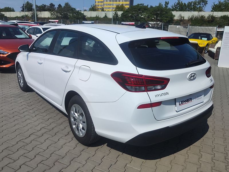 Hyundai i30 1.5 DPi/71kW Comfort - fotka 7 z 30