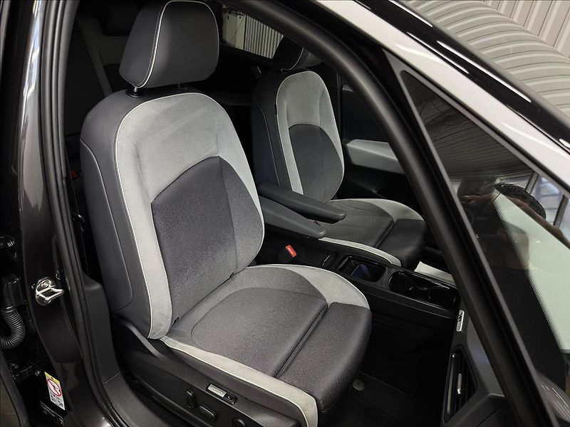 Volkswagen ID.3 150kW MAX 1ST PLUS PRO PERF. - fotka 42 z 45