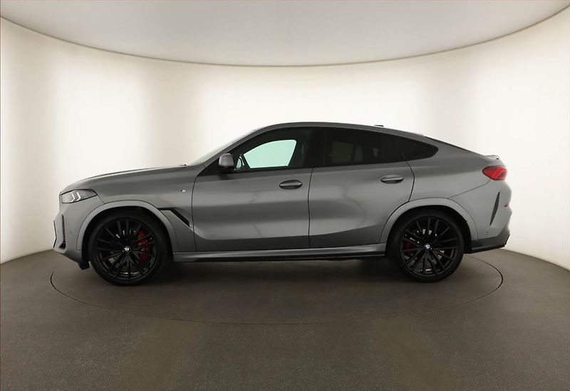 BMW X6 (2025) xDrive40d, M PAKET, VZDUCH - fotka 3 z 20