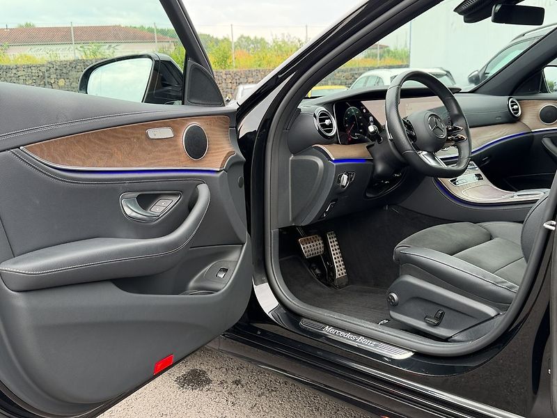 Mercedes-Benz Třídy E E 300de 4MATIC - fotka 23 z 39
