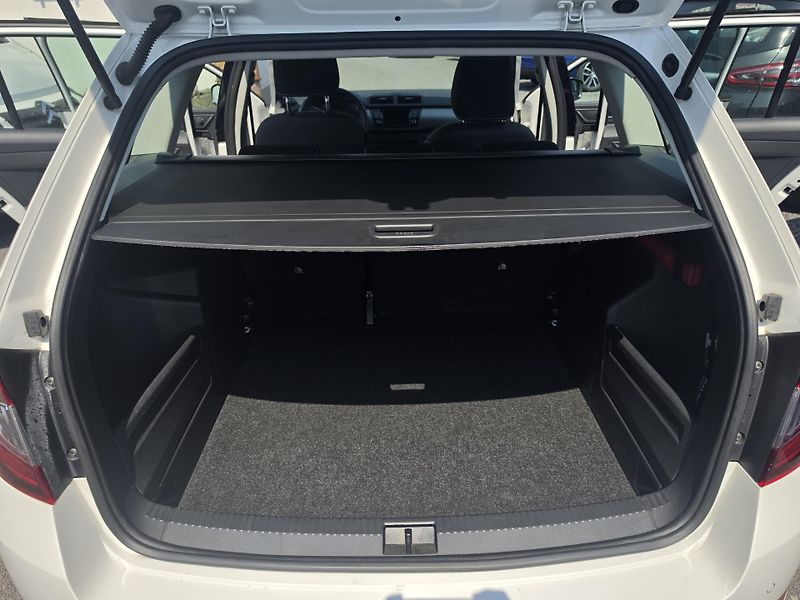 Škoda Fabia 1.0 TSI Led  - fotka 9 z 12