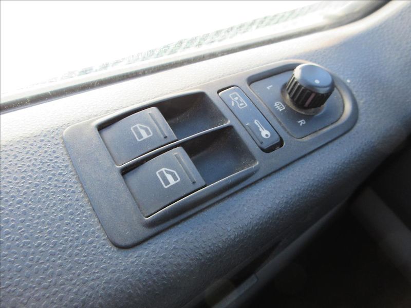 Volkswagen Caravelle 2,5 TDi 128Kw, 4x4, 7míst, Lon - fotka 23 z 30