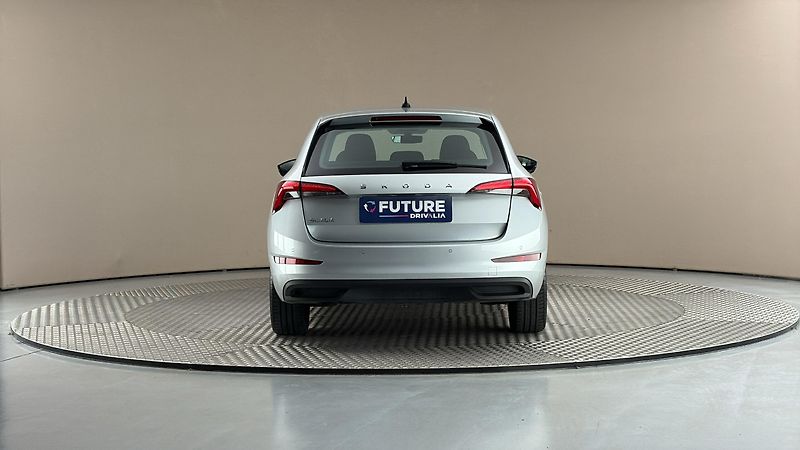 Škoda Scala 1.0 TSI Ambition - fotka 5 z 23