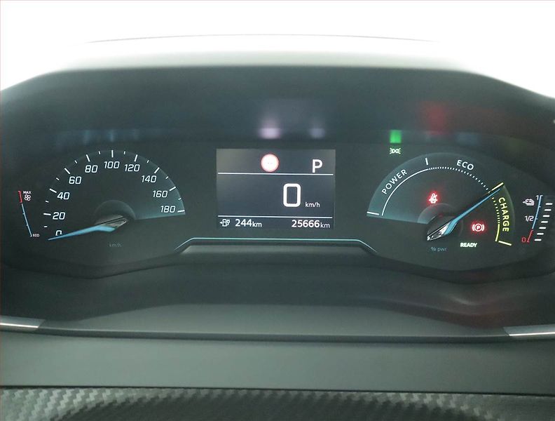 Peugeot 208 (2021) 50 kWh, SoH 91%, Automat - fotka 11 z 22