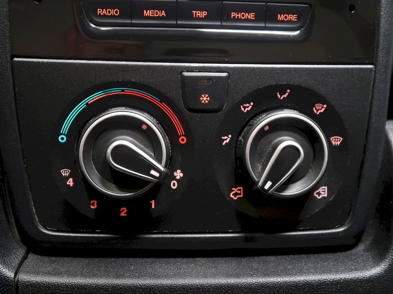 Peugeot Boxer (2022) L3H2 2.2BHDI 121kW - fotka 16 z 23