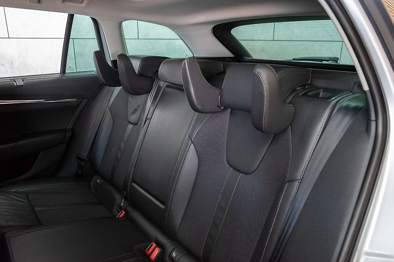 Škoda Octavia 1.5 G-TEC*KAMERA*ACC*DSG*DPH* - fotka 12 z 43