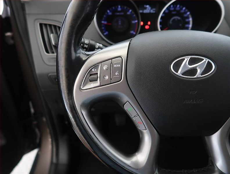 Hyundai ix35 (2015) 1.7 CRDi, Serv.kniha, Kůže - fotka 15 z 19