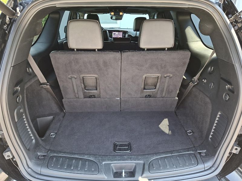 Dodge Durango (2023) 5,7L4x4, Max výbava, REZERVACE - fotka 17 z 37