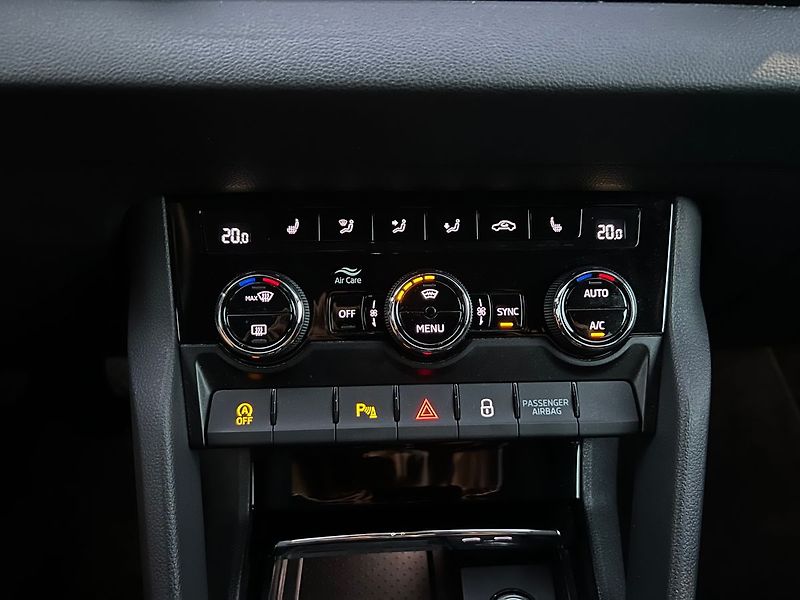 Škoda Karoq (2021) 2.0 TDI-STYLE-P.KAMERA - fotka 36 z 50