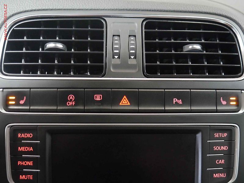 Volkswagen Polo (2016) 1.2i, 1.maj,ČR, AC, výhřev - fotka 17 z 20