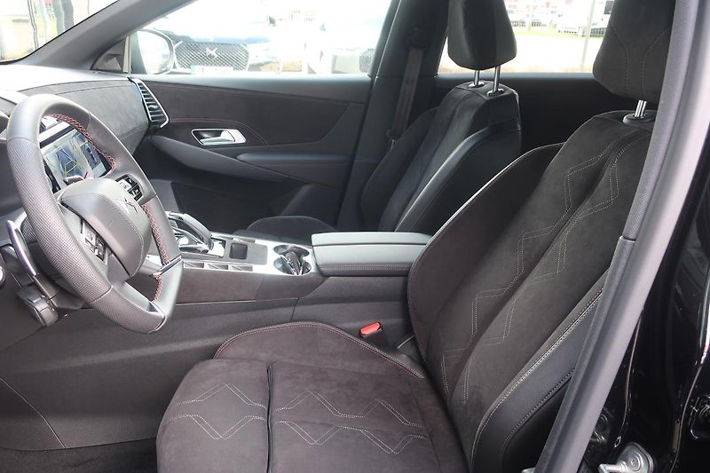 DS Automobiles DS7 (2025) EDITION FRANCE 1.5 BlueHDi 1 - fotka 12 z 13