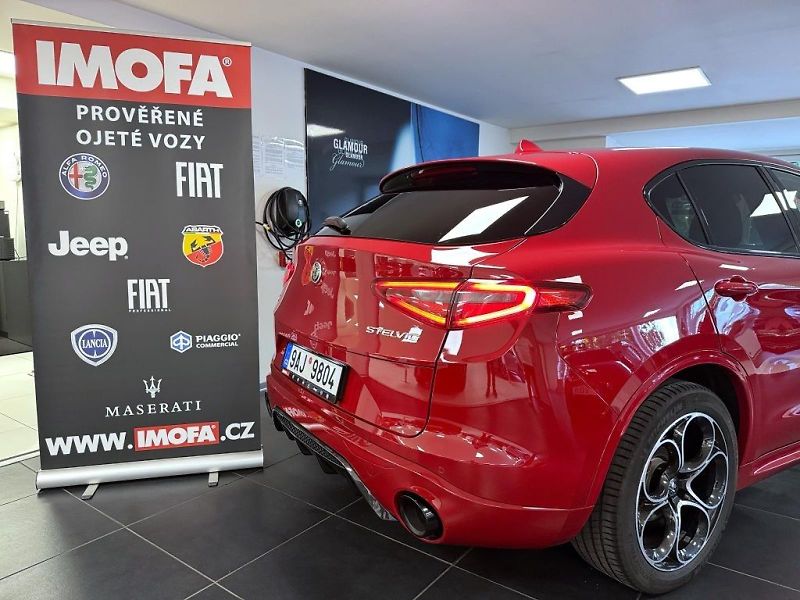 Alfa Romeo Stelvio (2022) 2.2 JTDm 210k AT8 ZF Q4 4x4 Ve - fotka 5 z 21