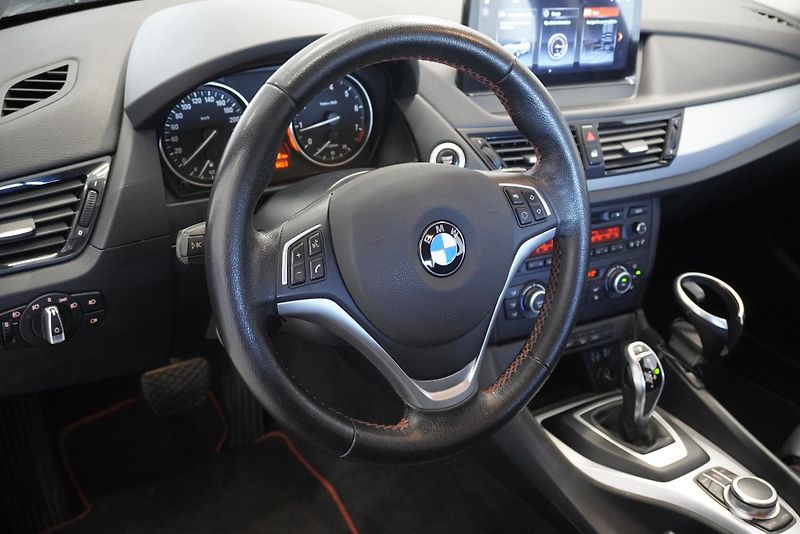 BMW X1 2,0 XDRIVE28I AUT. - fotka 14 z 30