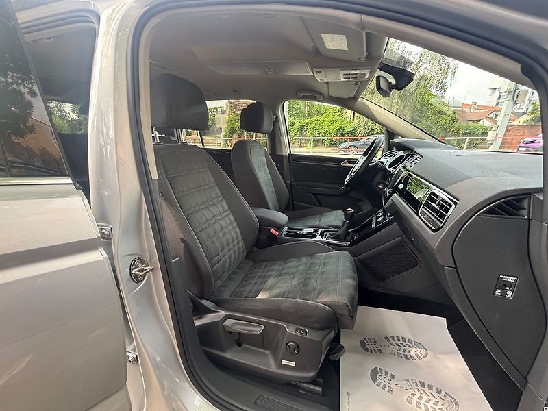 Volkswagen Touran 2.0TDi/2017/7MÍST.MAN6.110KW-Z - fotka 25 z 50