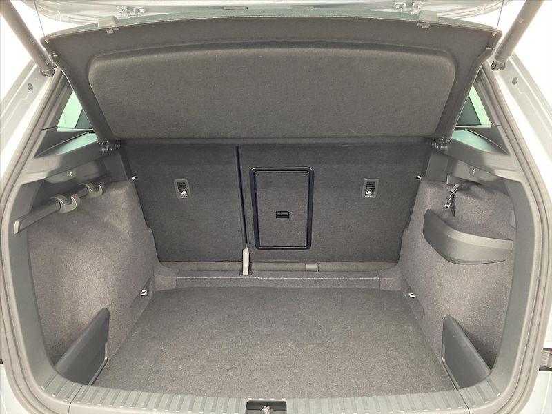 Škoda Karoq 2,0 TDI 110kW DSG SportLine - fotka 27 z 28