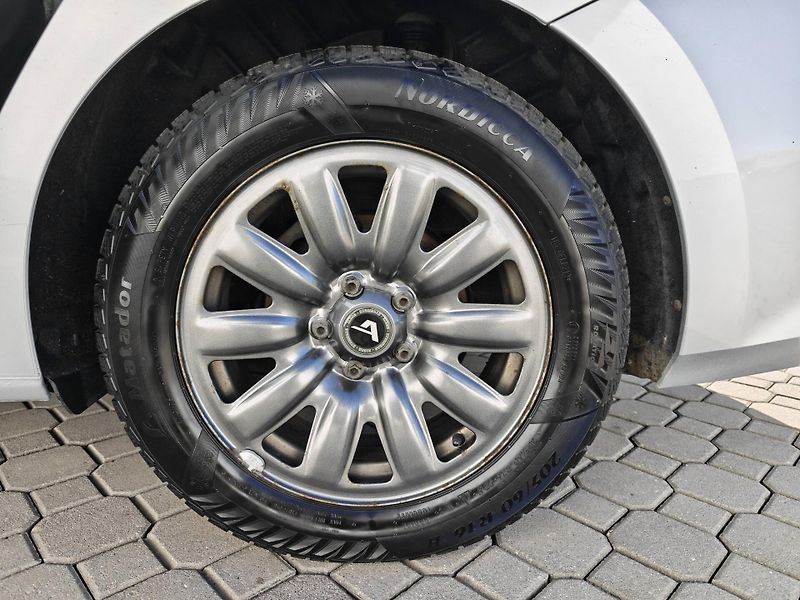 Škoda Octavia Ambition 6MP 2,0TDI - fotka 20 z 22