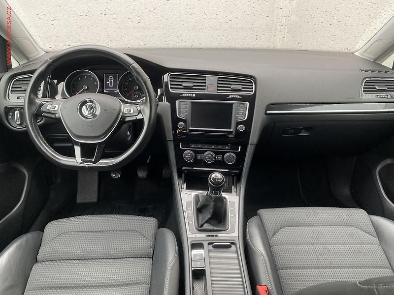 Volkswagen Golf (2015) 1.4 TSi, Highline, bixen - fotka 11 z 18