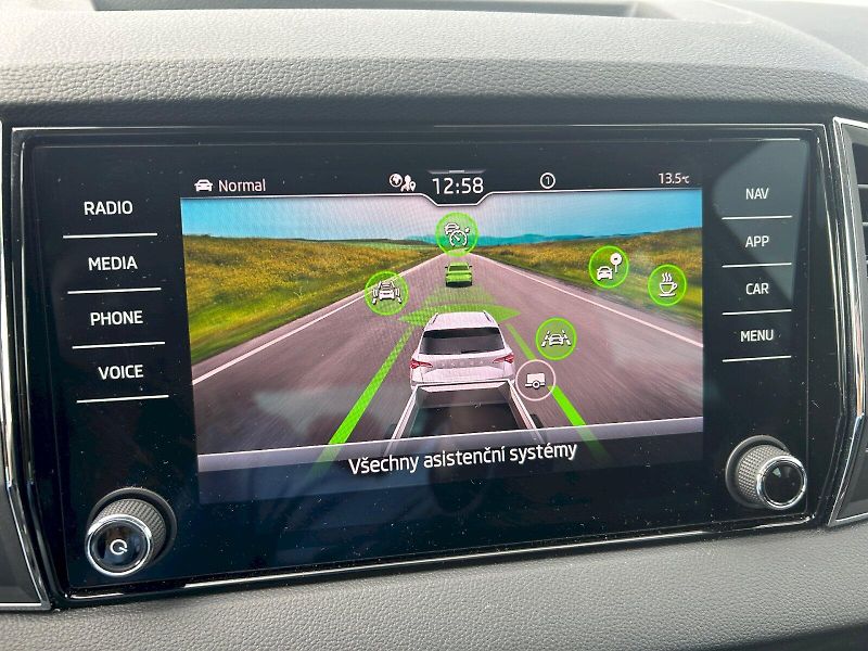 Škoda Karoq (2024) SEL TS 110/1.5 A7F - fotka 30 z 33