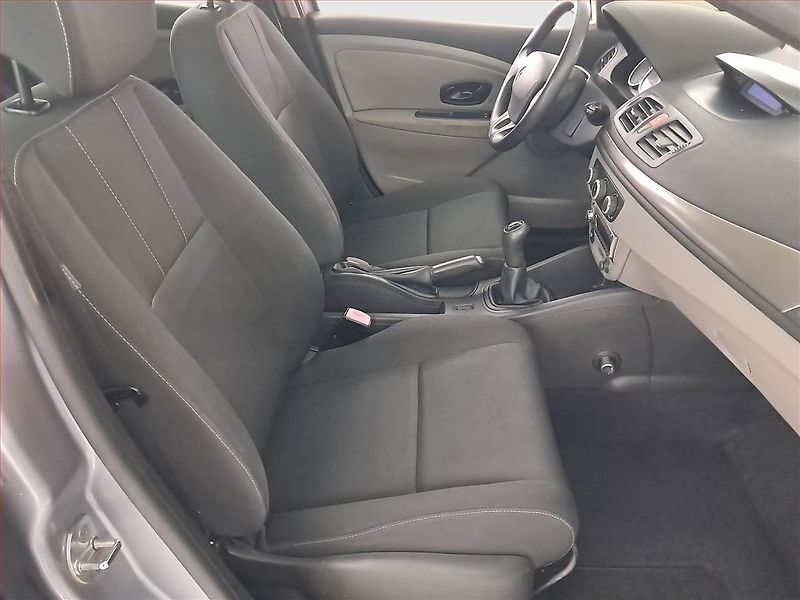Renault Mégane (2009) 1.6 16V, ČR,1.maj, po STK - fotka 9 z 15