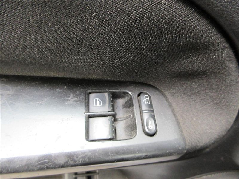 Volkswagen Passat 1,9 TDi, Klima, Vyhř. sed. - fotka 22 z 25
